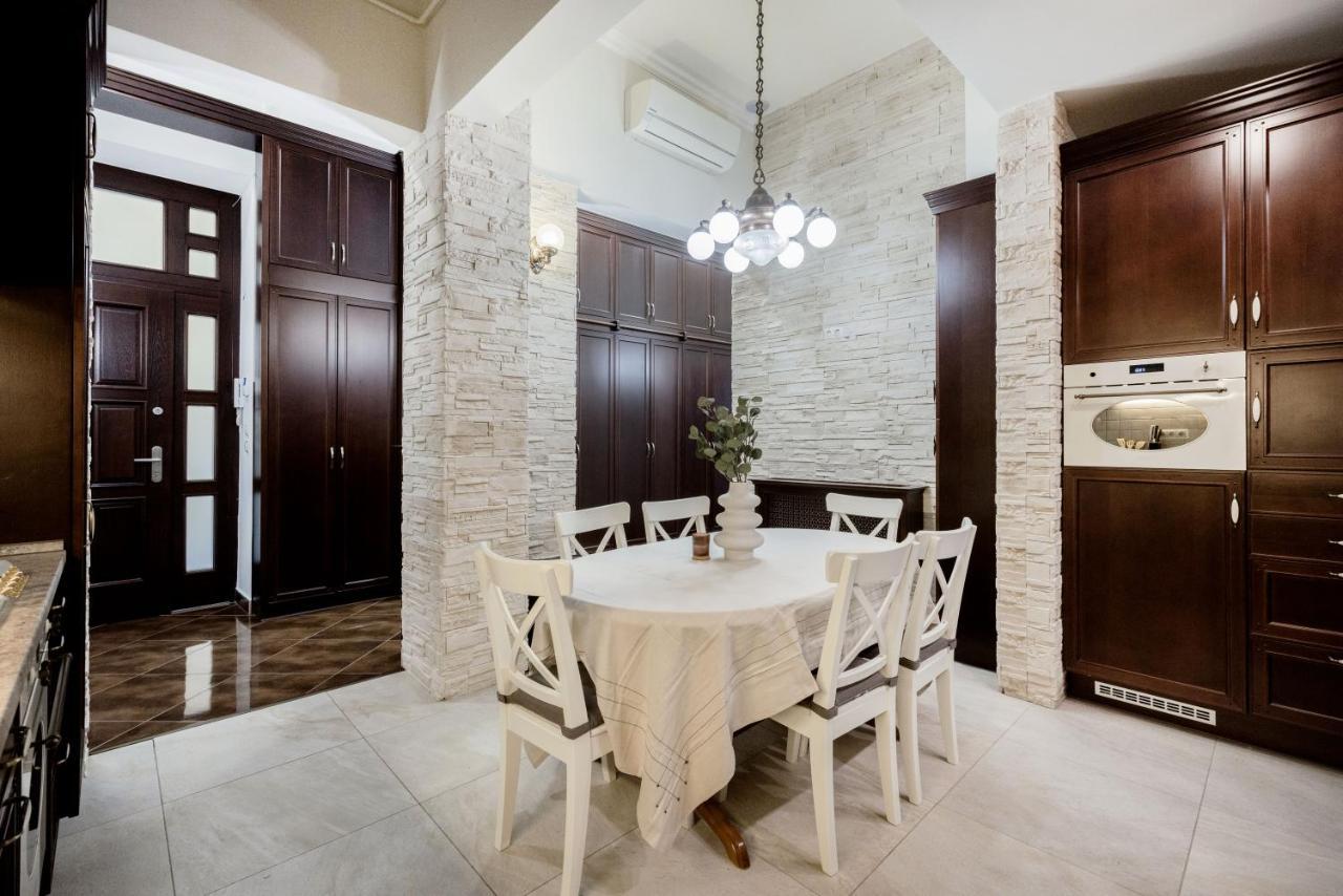 Luxe, Historic Home Near Downtown Landmarks 19Th Century Budapesta Exterior foto